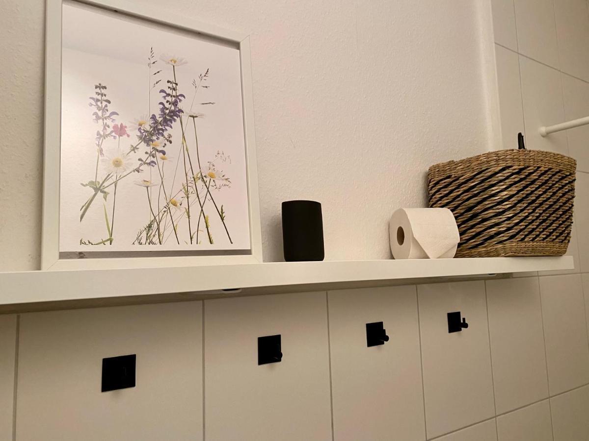 Zentrumsnahe Schoene Altbauwohnung Bis 4 Personen Flensburg Zewnętrze zdjęcie