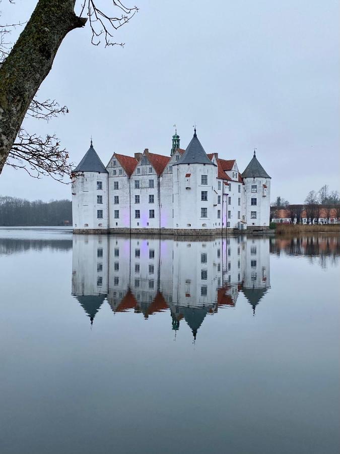 Zentrumsnahe Schoene Altbauwohnung Bis 4 Personen Flensburg Zewnętrze zdjęcie